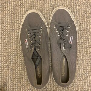 Superga lace up sneakers only worn a few times